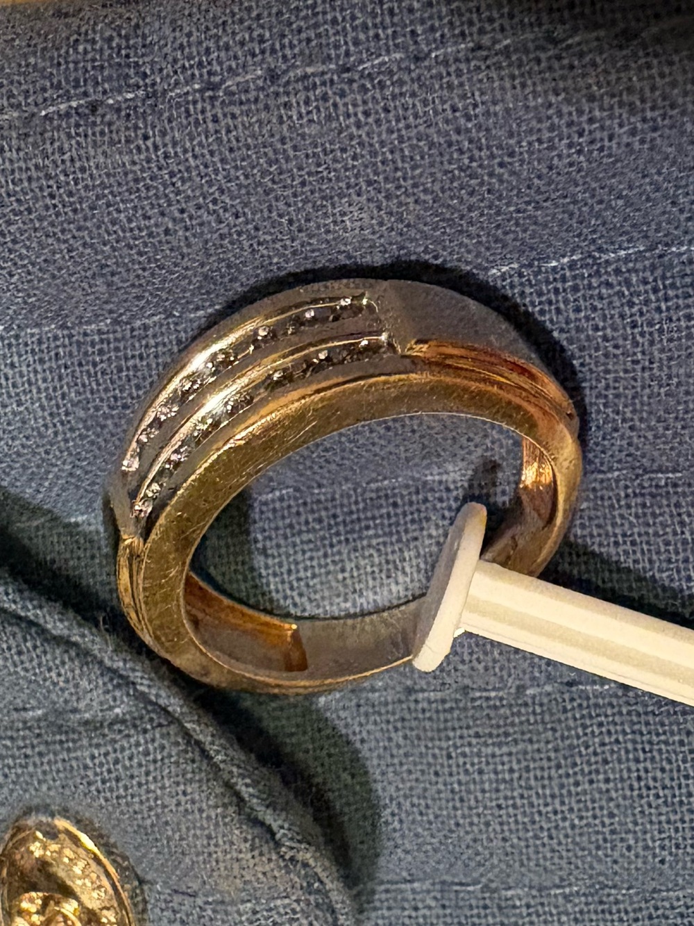 10K yellow gold round diamond men's ring size 8 - Picture 3 of 13